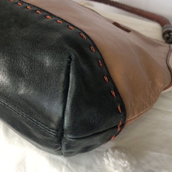 THE SAK tan, cream, and navy blue genuine leather shoulder bag. Braided strap. - Picture 9 of 14